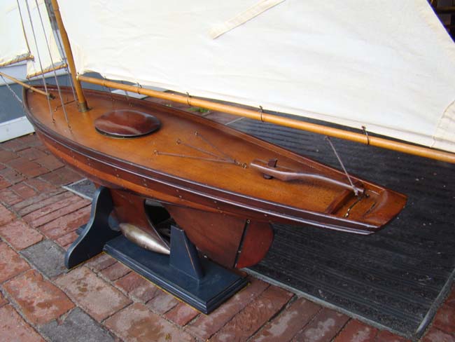 A fine large vintage plank-on-frame Pond Boat — image 2